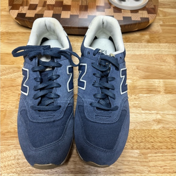 Women’s New Balance 696 - Picture 10 of 10